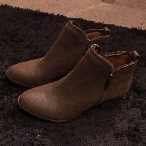 Ankle boots